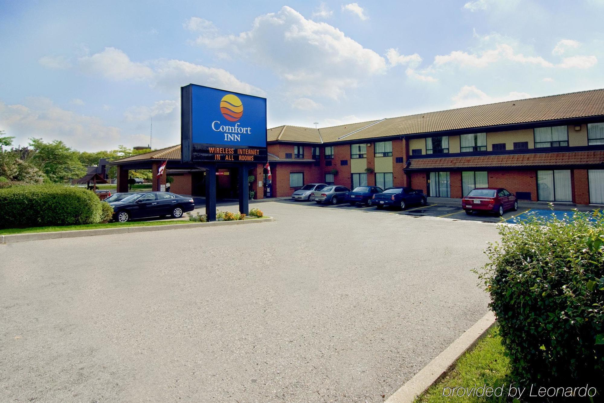 Comfort Inn Pickering Logo fotoğraf